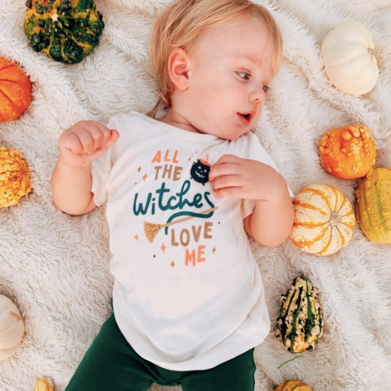 graphic tee | witches love me